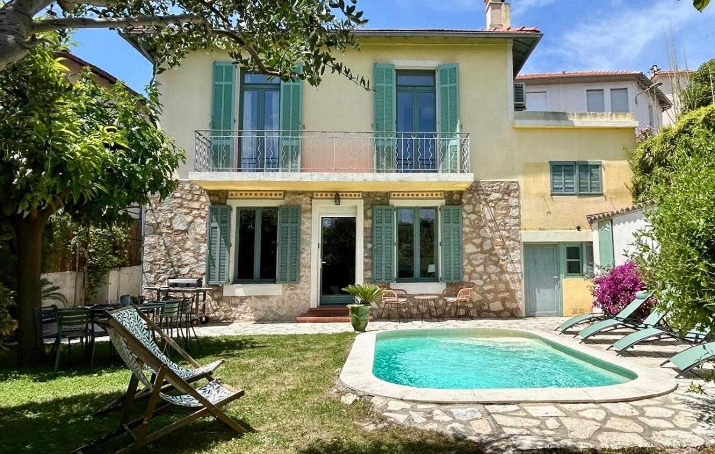 C8 - Lovely House 4 Bdr - Pool, Ac, Garage & Wifi