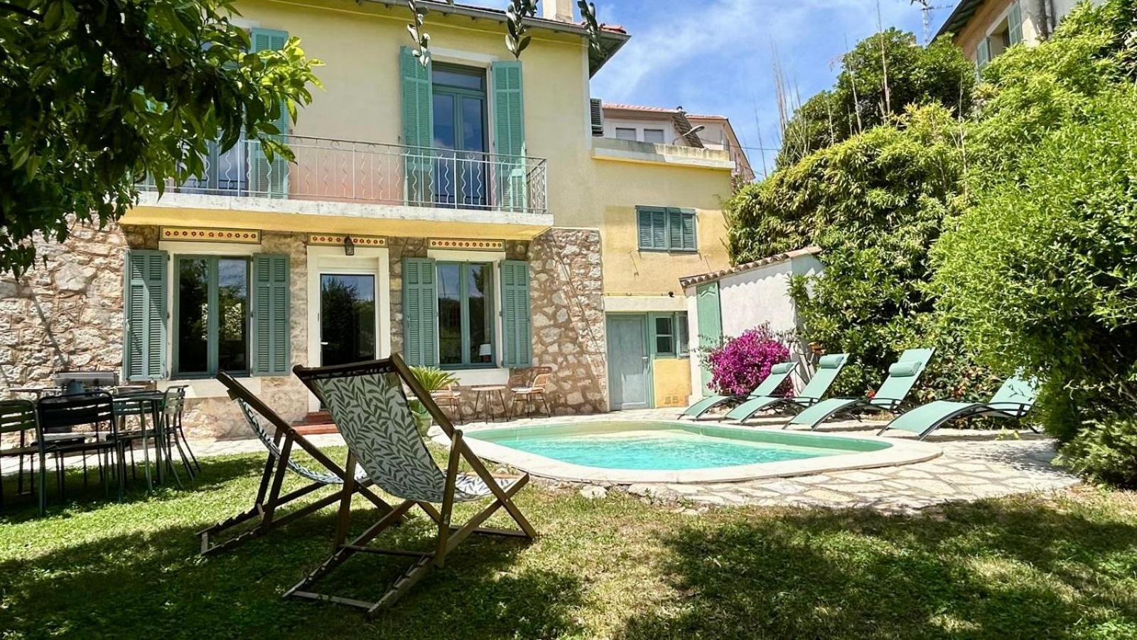 C8 - Lovely House 4 Bdr - Pool, Ac, Garage & Wifi Villa