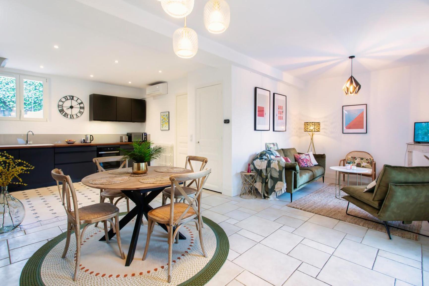 Villa C8 - Lovely House 4 Bdr - Pool, Ac, Garage & Wifi Cannes